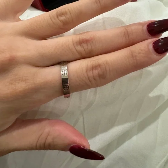 Cartier Thin Love Ring in White Gold - Picture 4 of 5